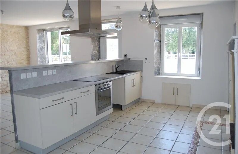 Maison à louer, 125m², Montierchaume