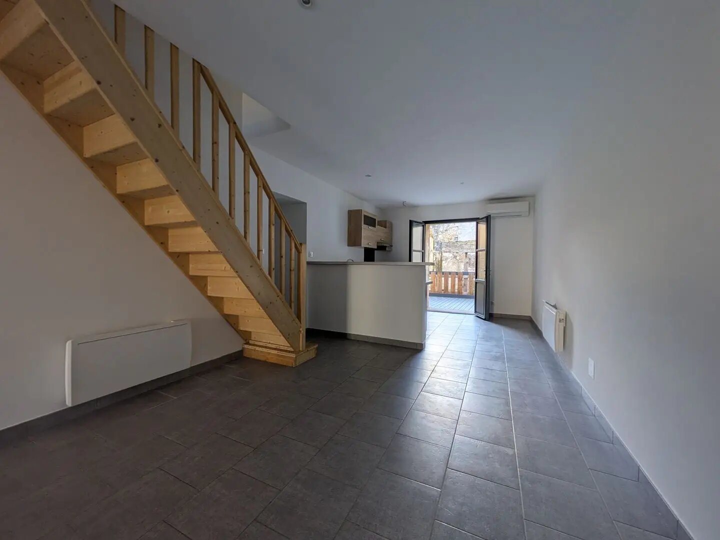 Appartement à louer, 85m², Pont-Saint-Esprit