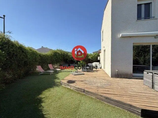 Maison à louer, 82m², Laudun-l'Ardoise