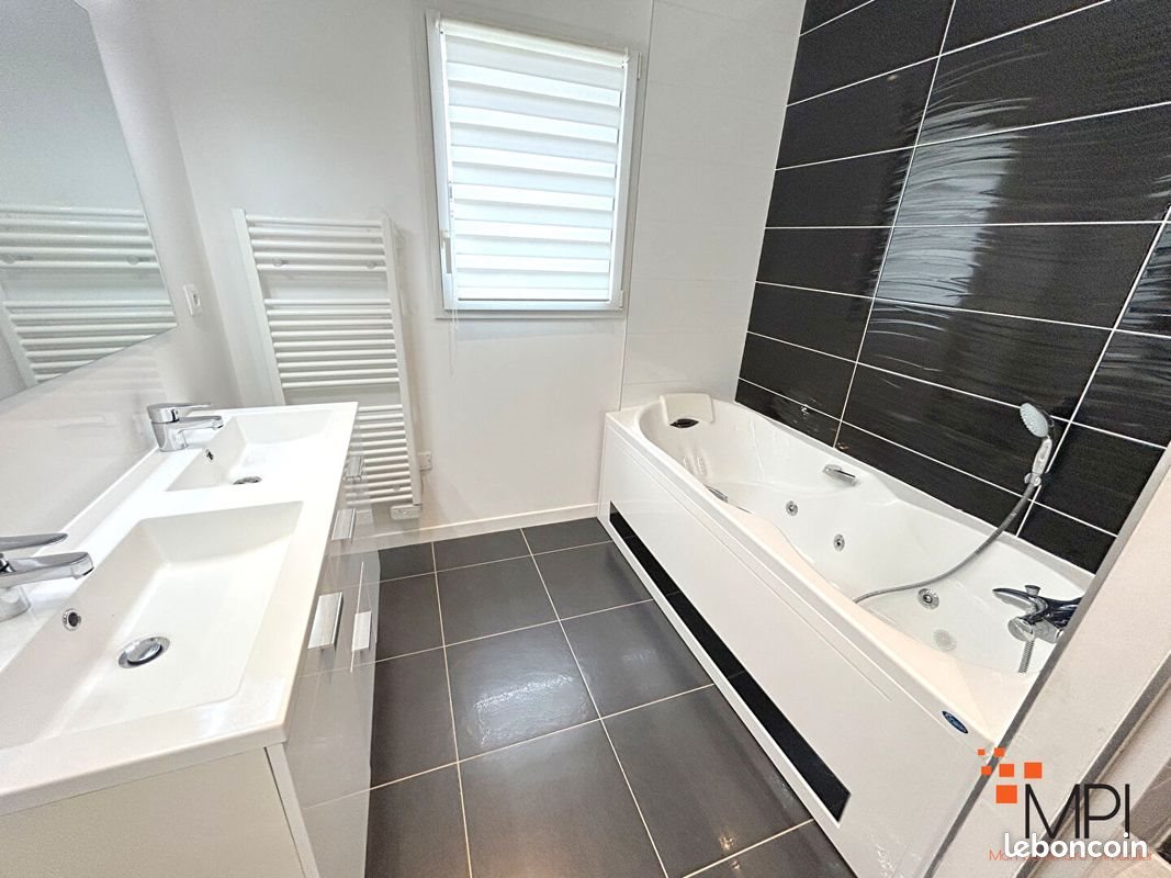 Maison à louer, 104m², Cintré