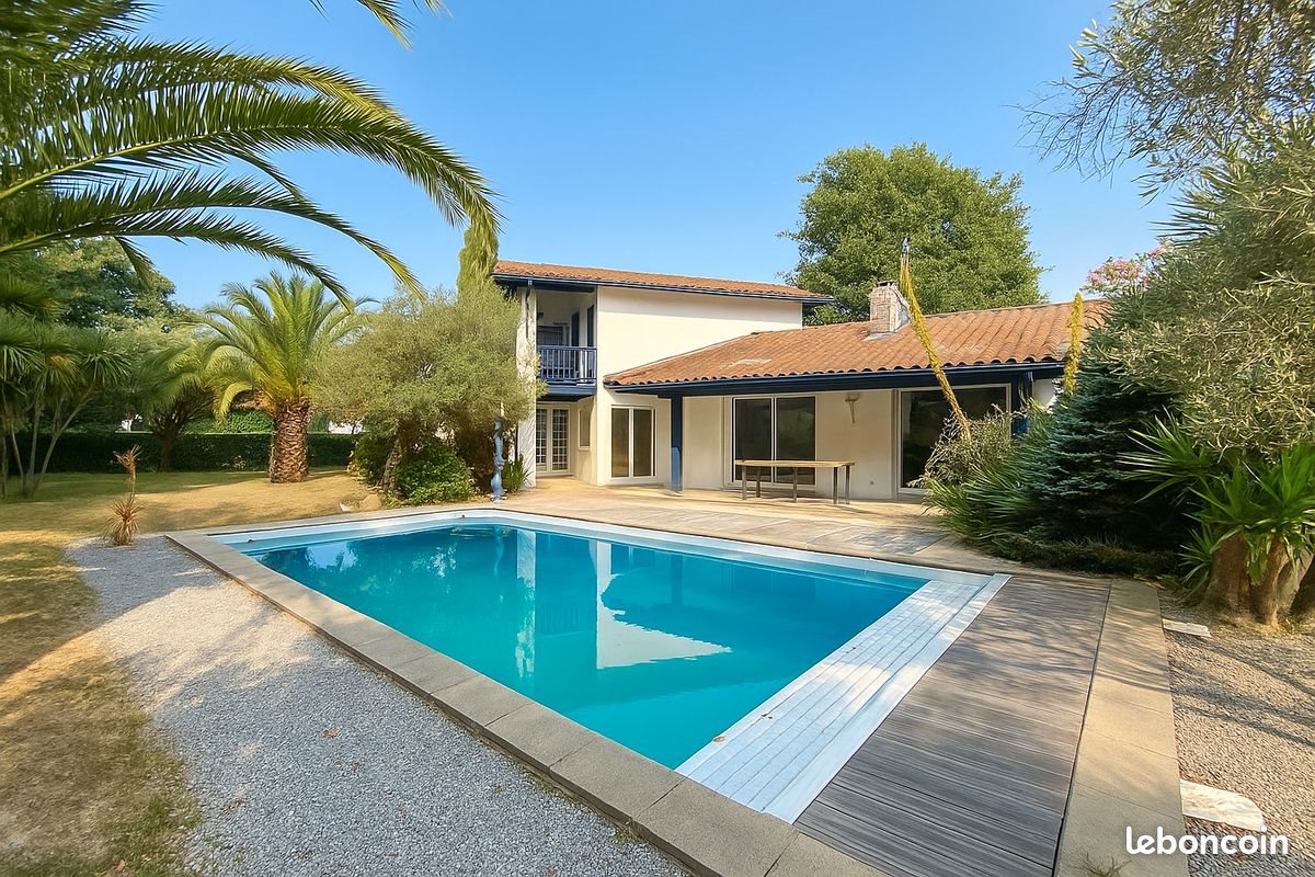 Maison à vendre, 147m², Bassussarry