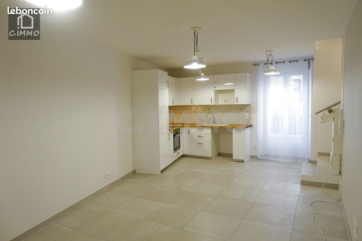 Appartement à louer, 59m², Servian