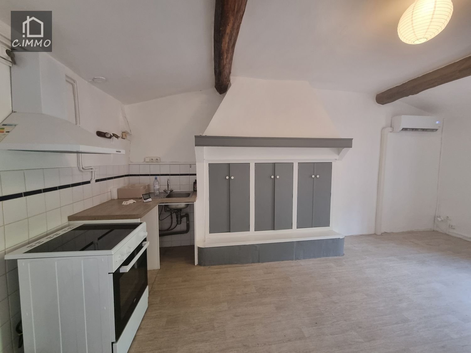 Appartement à louer, 57m², Pouzolles