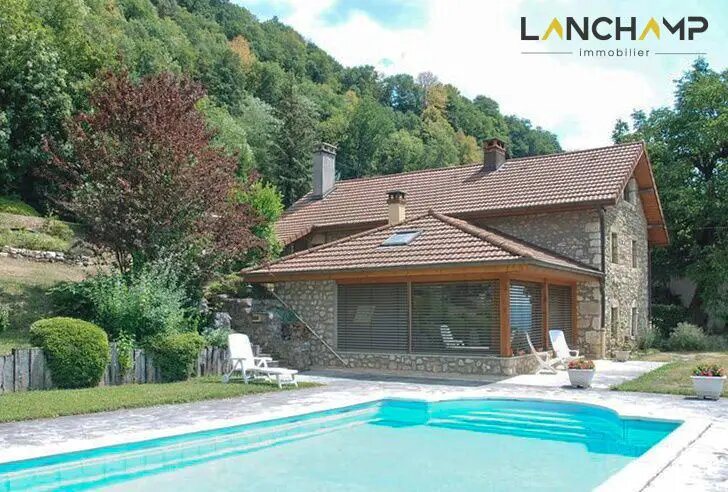 Maison à vendre, 215m², Serrières-en-Chautagne