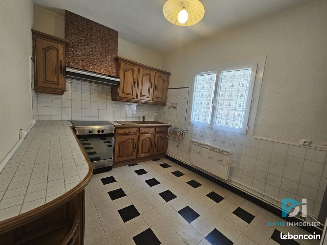 Appartement à louer, 66m², Pomérols