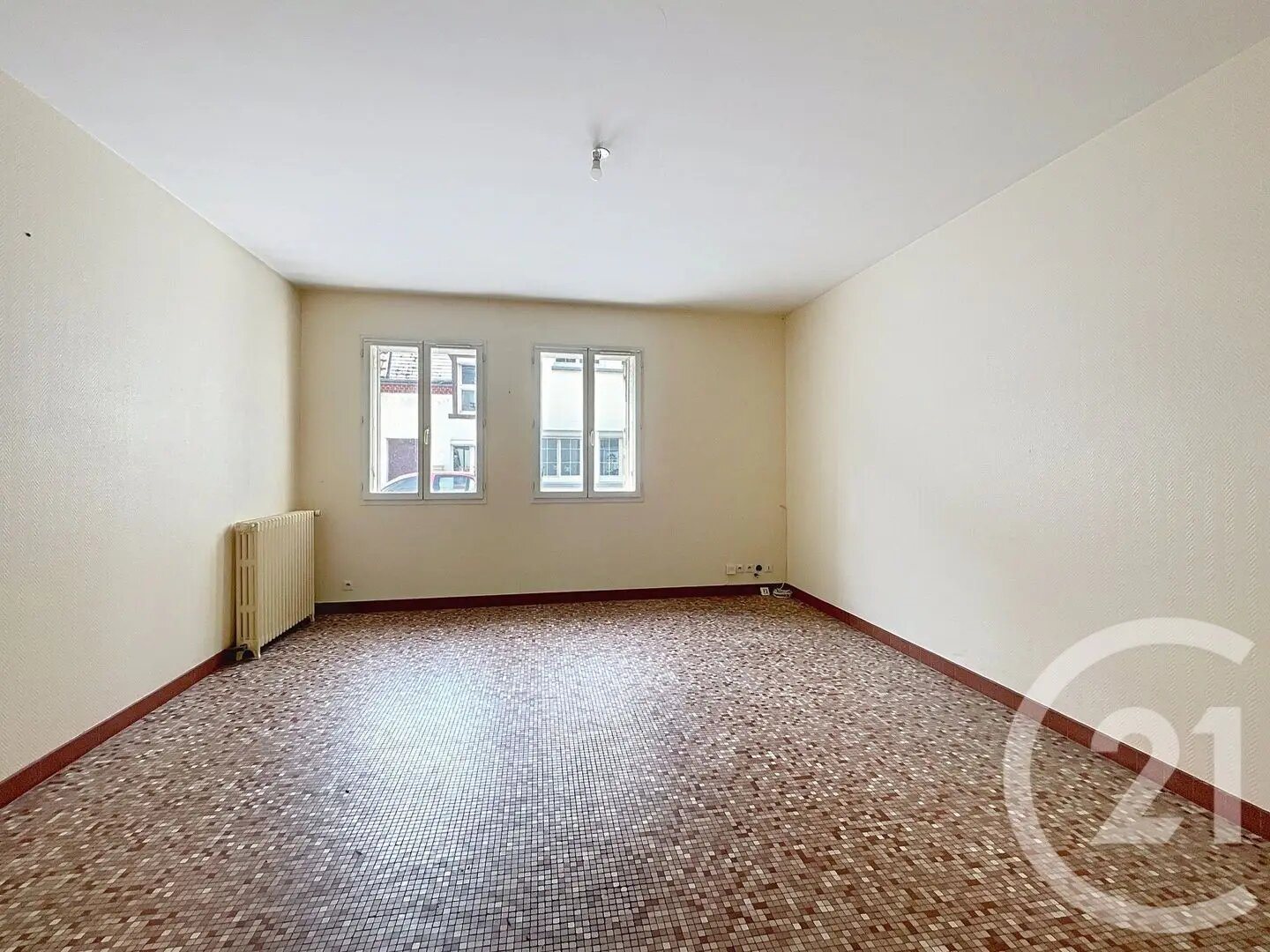 Maison à vendre, 189m², Saint-Denis-de-l'Hôtel