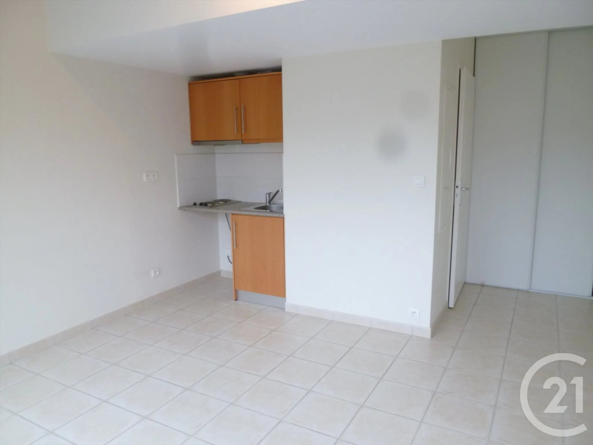 Appartement à louer, 18m², Châteauneuf-sur-Loire