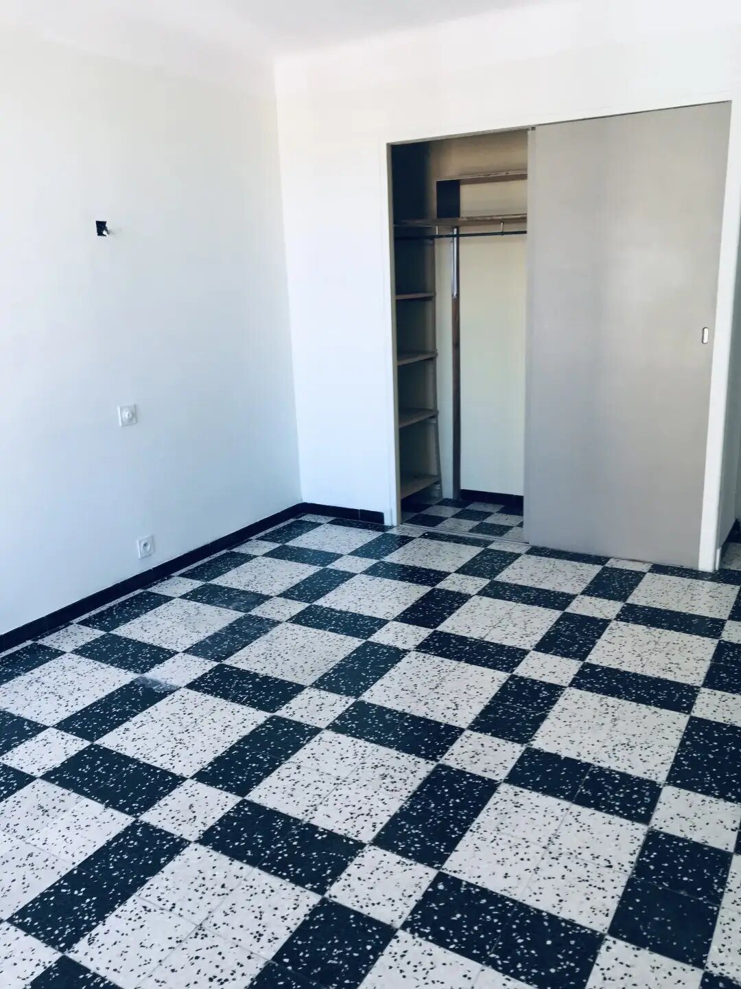 Appartement à louer, 79m², Alès