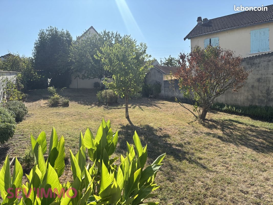 Maison à vendre, 146m², Saint-Yorre