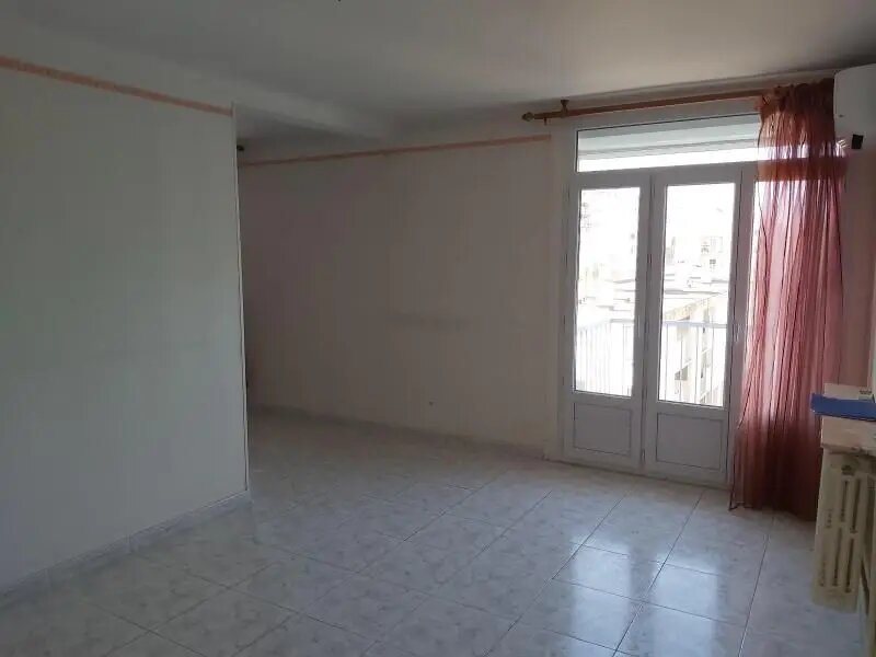 Appartement à louer, 77m², Béziers