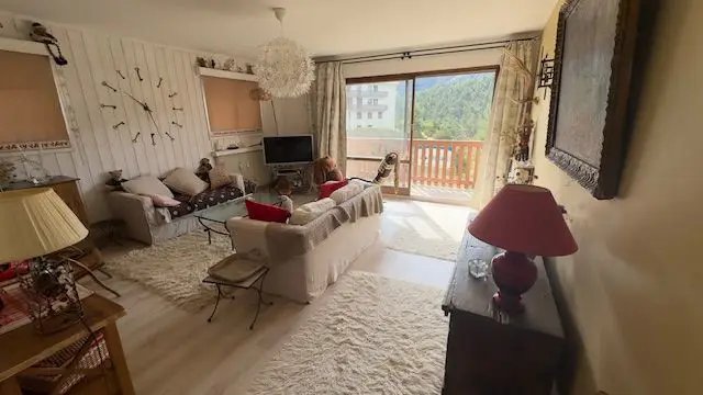 Appartement à vendre, 76m², Gréolières
