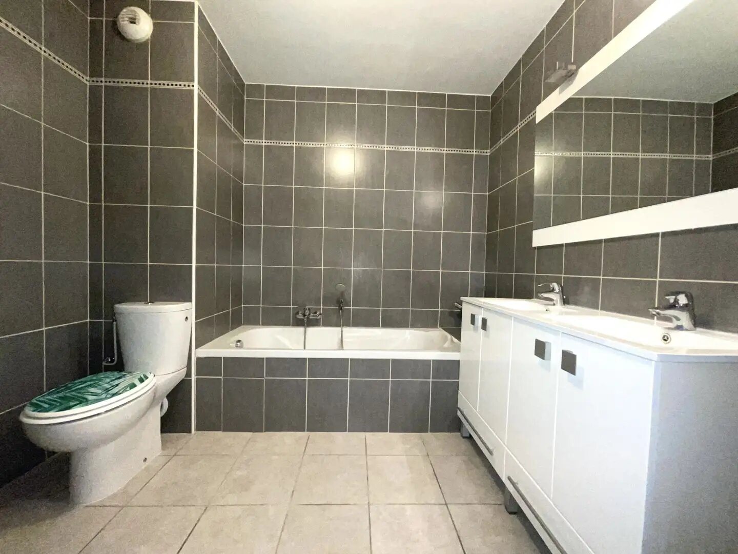 Appartement à louer, 48m², Vallauris