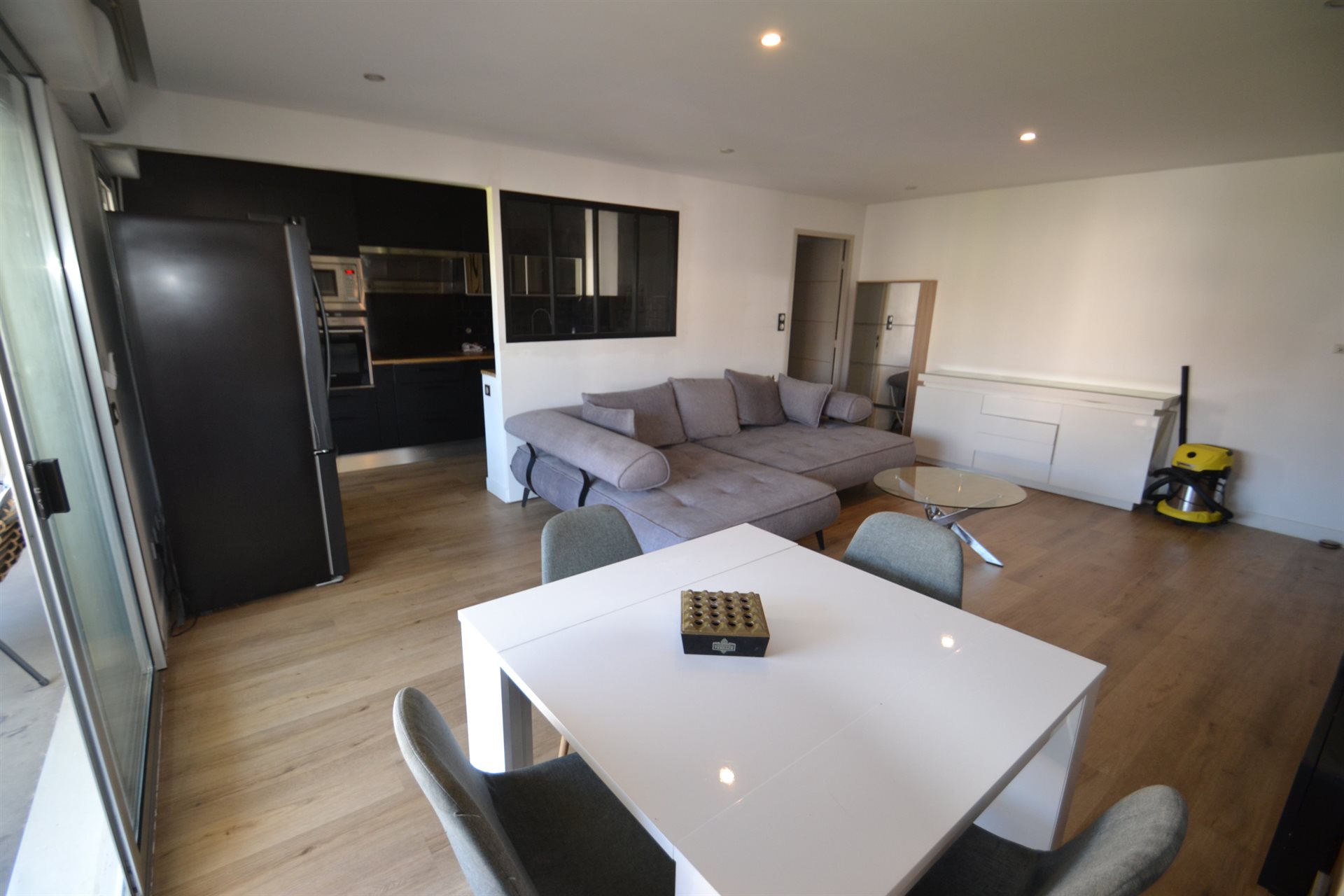 Appartement à vendre, 75m², Vallauris
