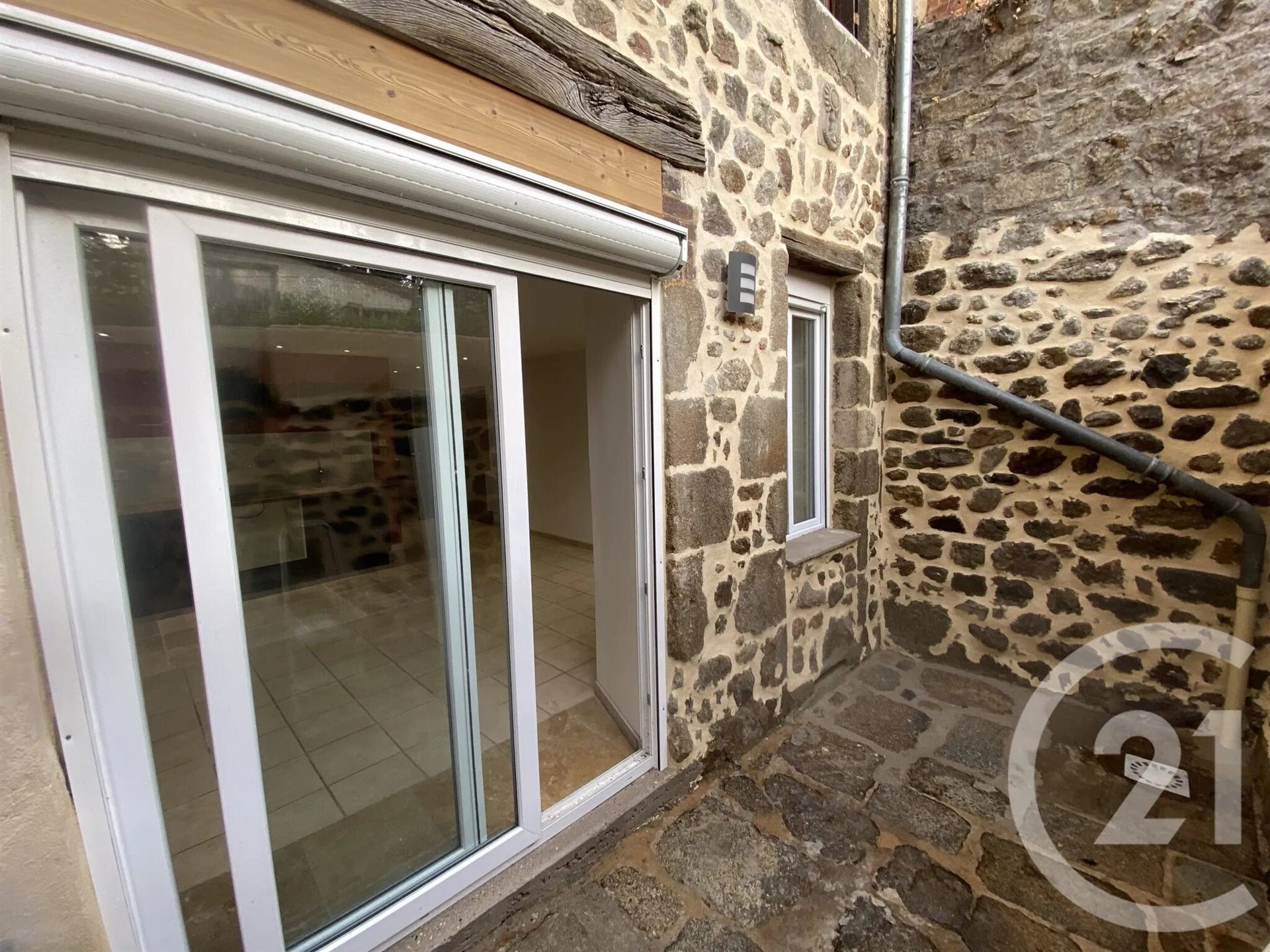 Appartement à louer, 28m², Bourg-Argental