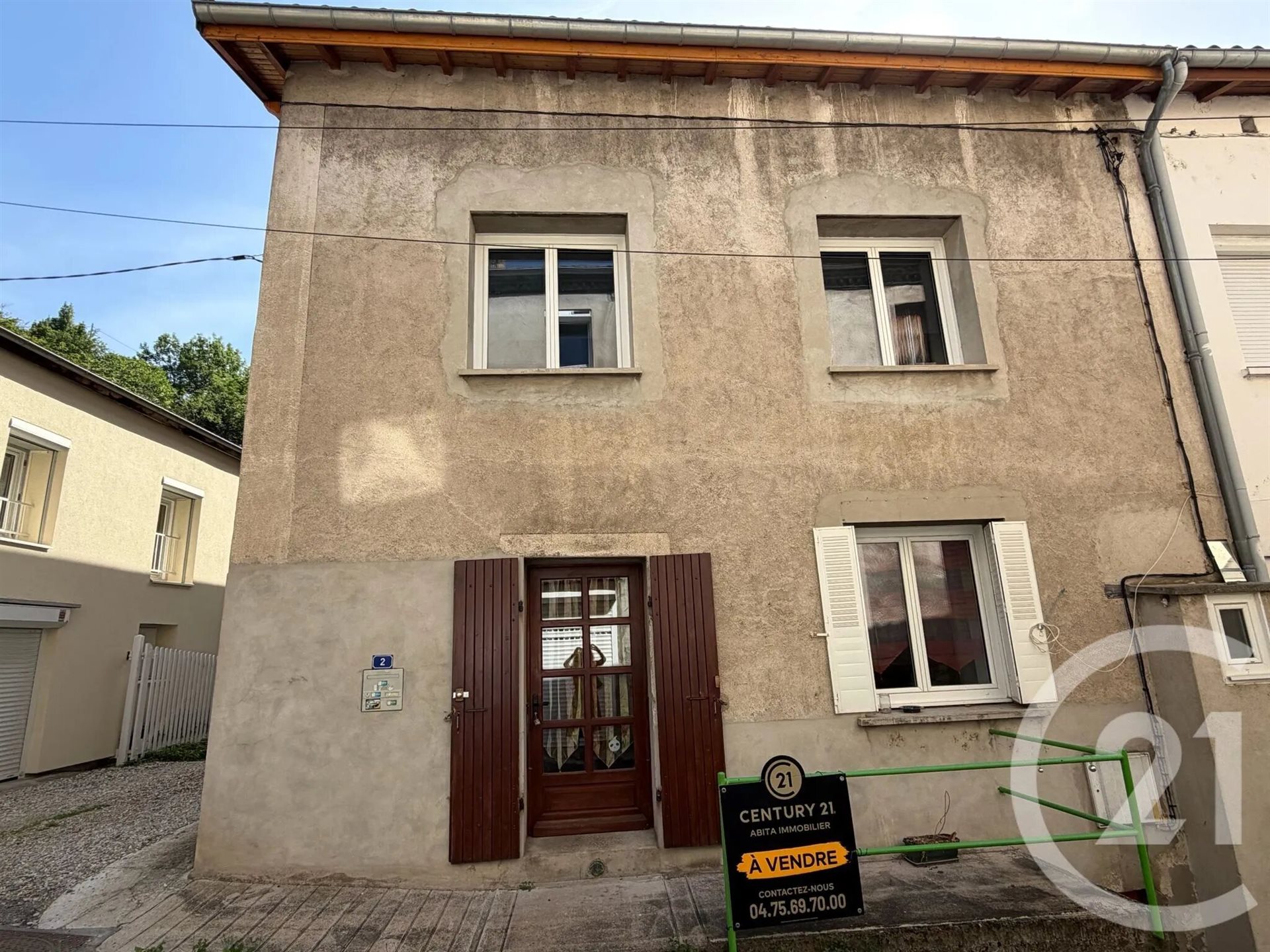 Maison à vendre, 74m², Bourg-Argental