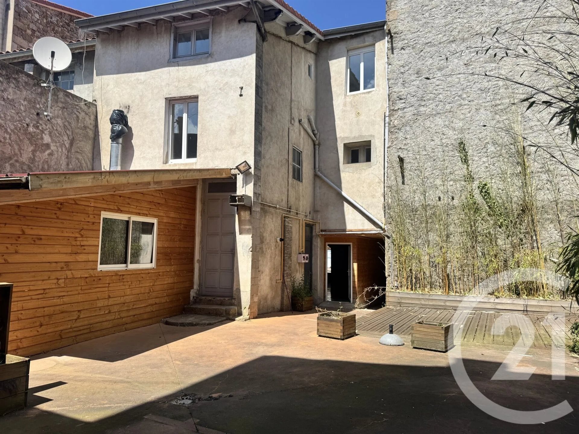 Maison à vendre, 214m², Bourg-Argental