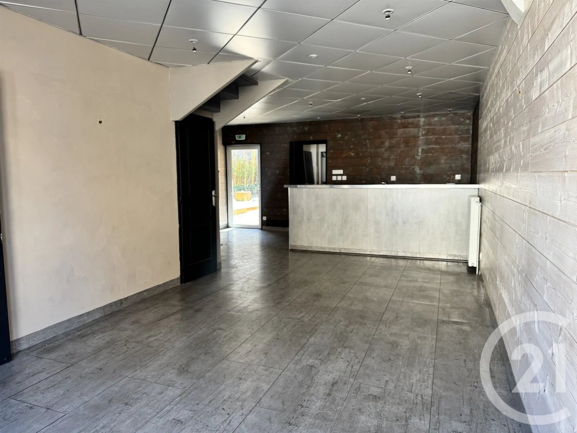 Maison à vendre, 214m², Bourg-Argental