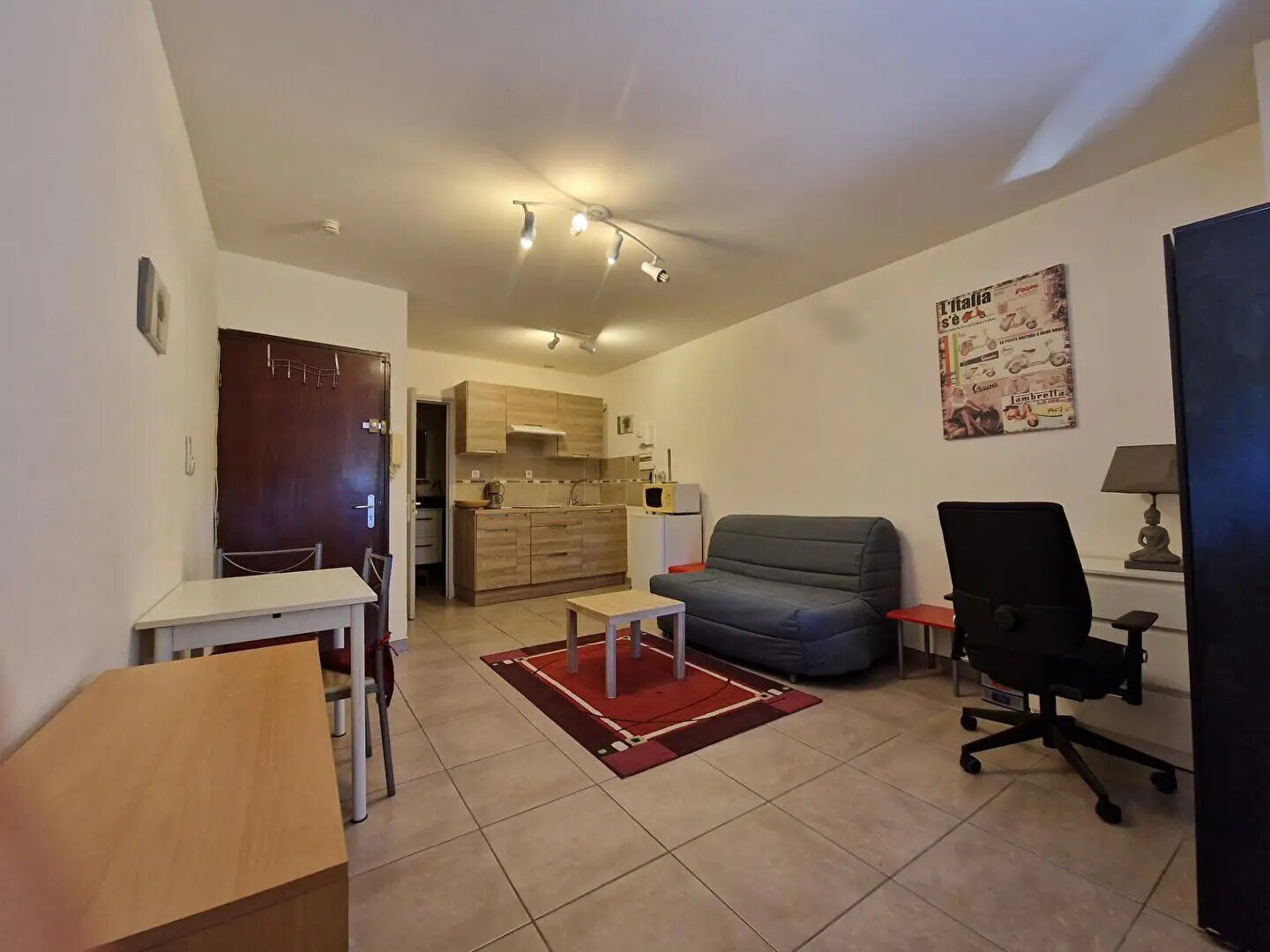 Appartement à louer, 25m², Istres