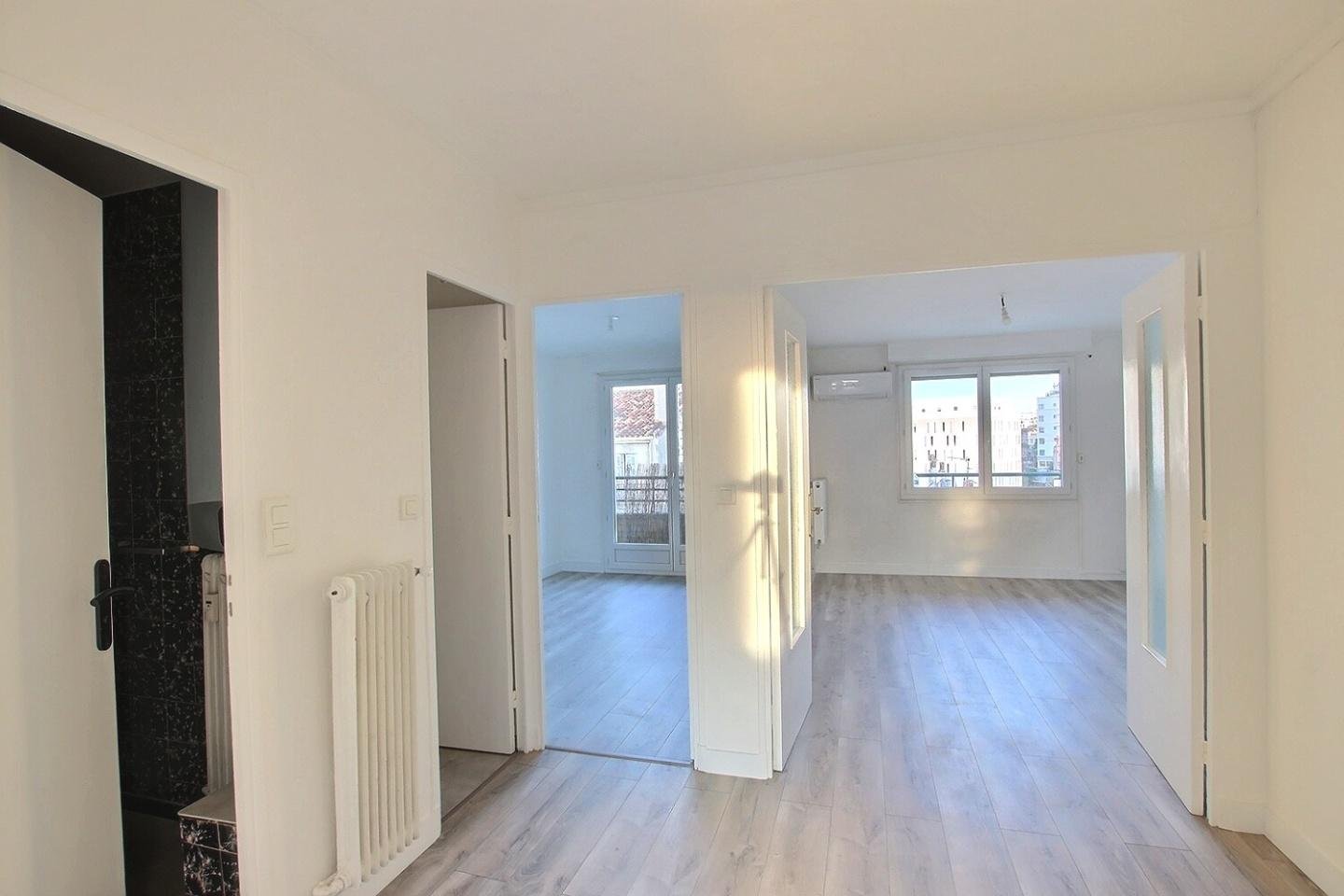 Appartement à louer, 54m², Marseille 2ème