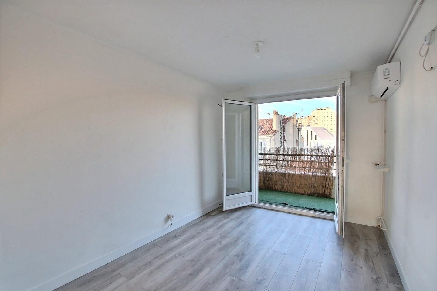 Appartement à louer, 54m², Marseille 2ème