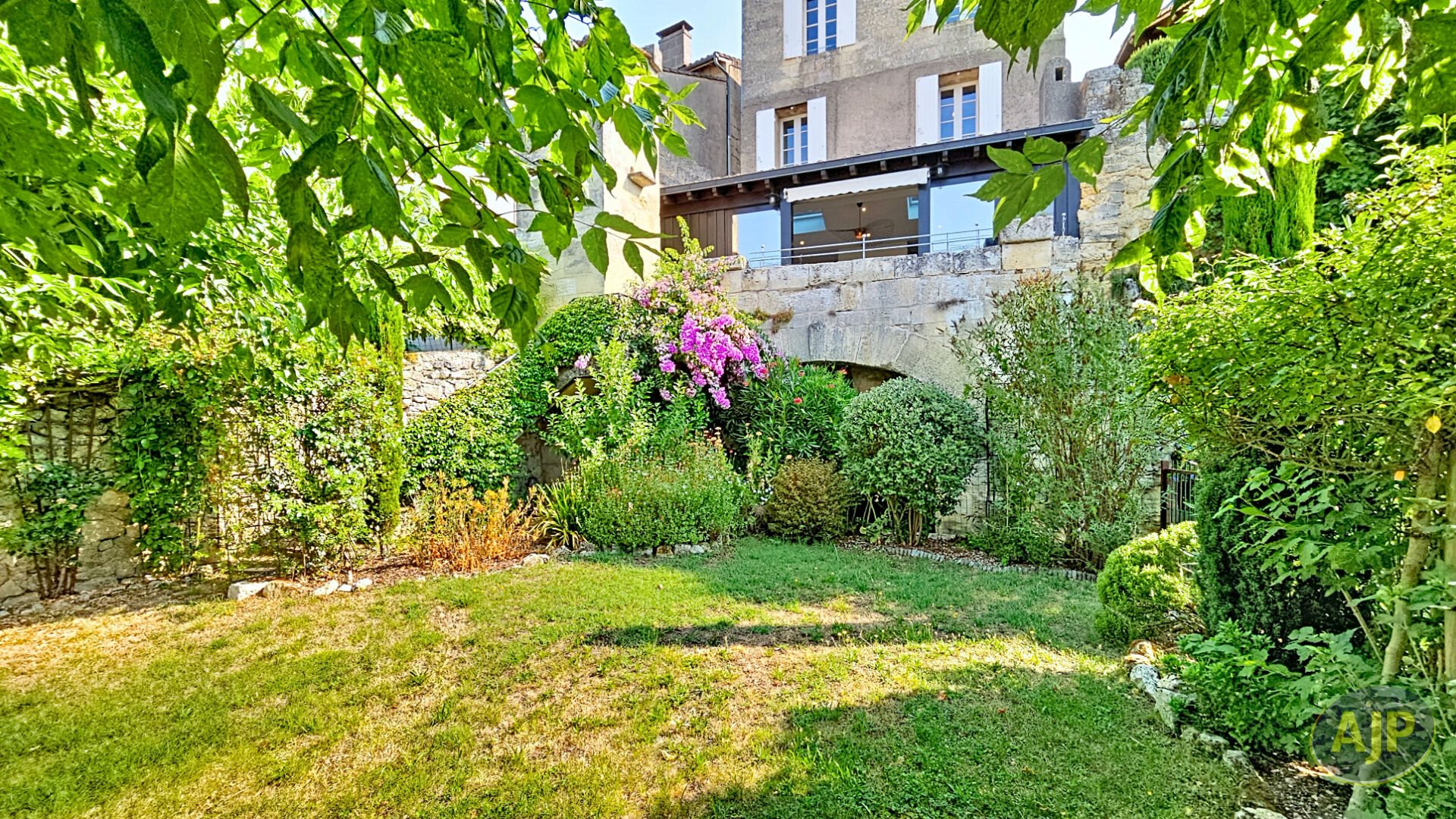 Maison à vendre, 104m², Saint-Emilion