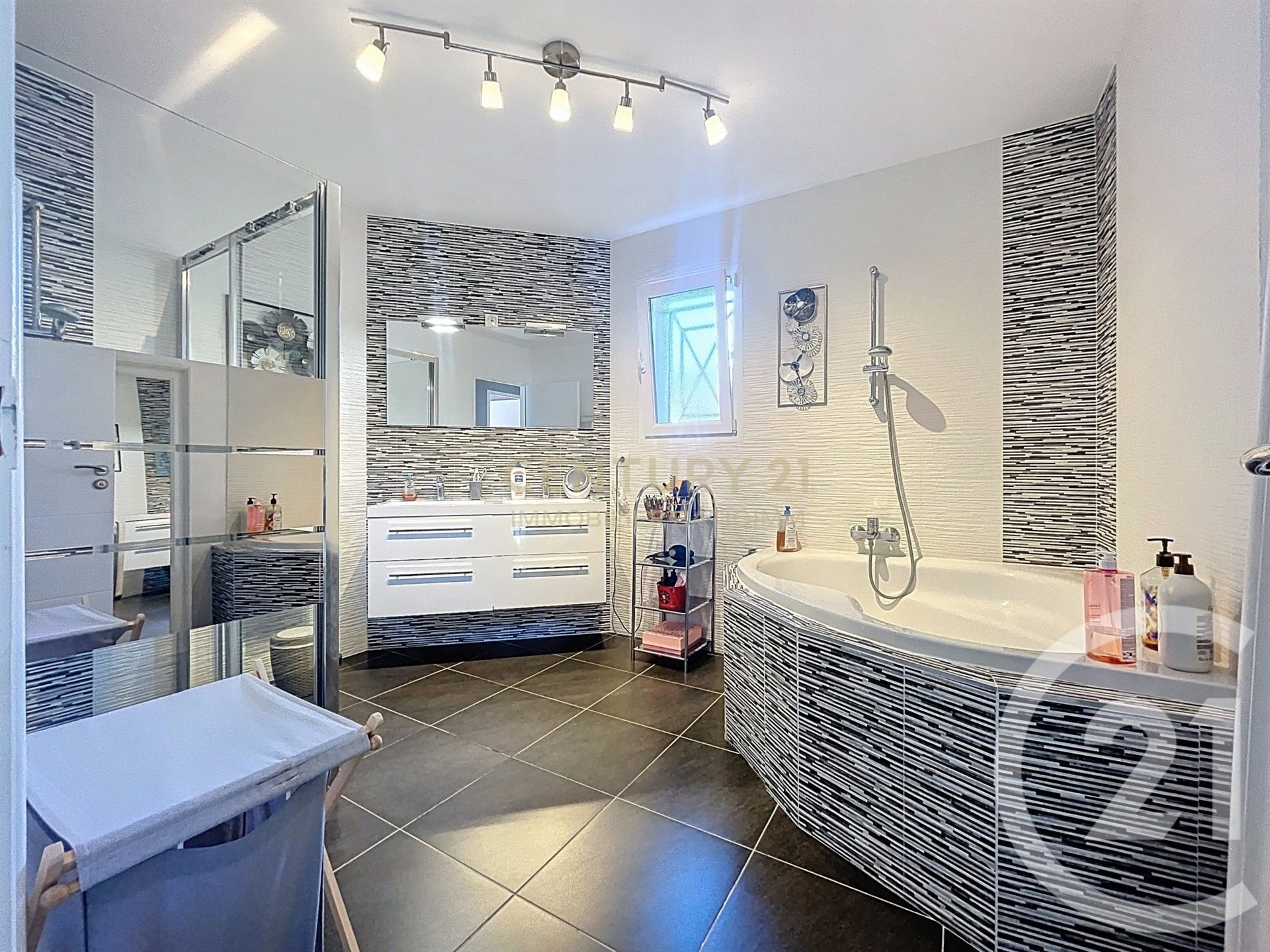 Maison à vendre, 105m², Cessieu
