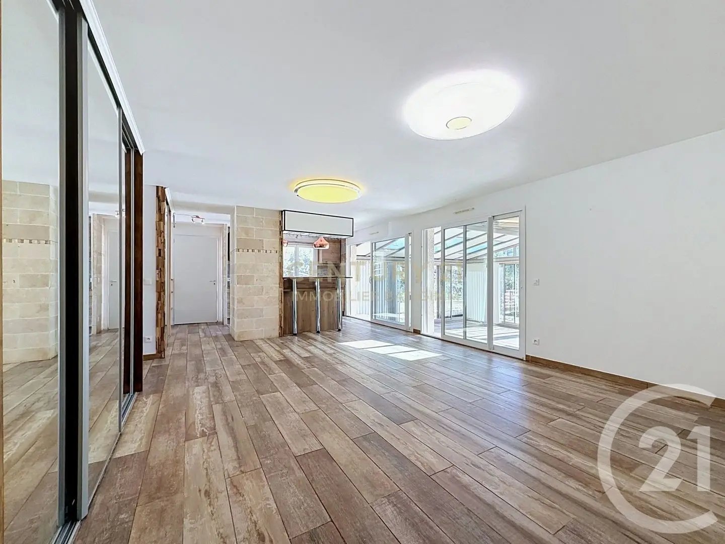 Maison à louer, 165m², Saint-Alban-de-Roche