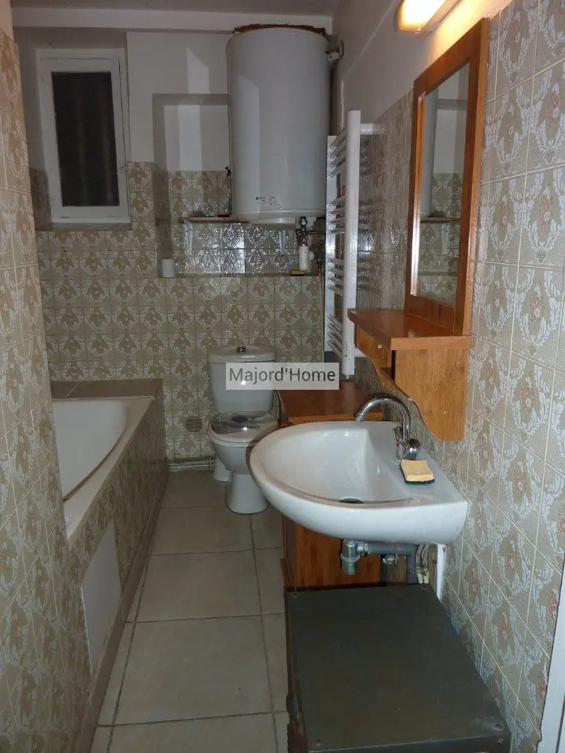 Appartement à louer, 34m², Nîmes