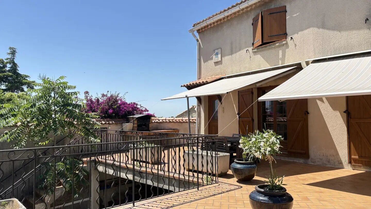 Maison à vendre, 130m², Saint-Mitre-les-Remparts