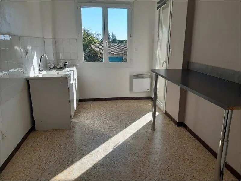 Appartement à louer, 90m², Vézénobres