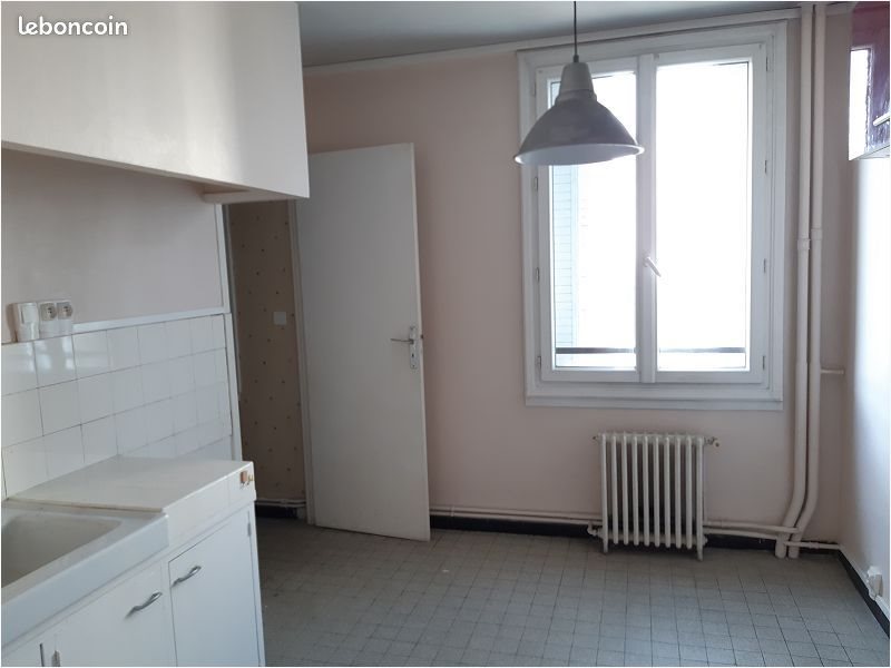 Appartement à louer, 84m², Alès