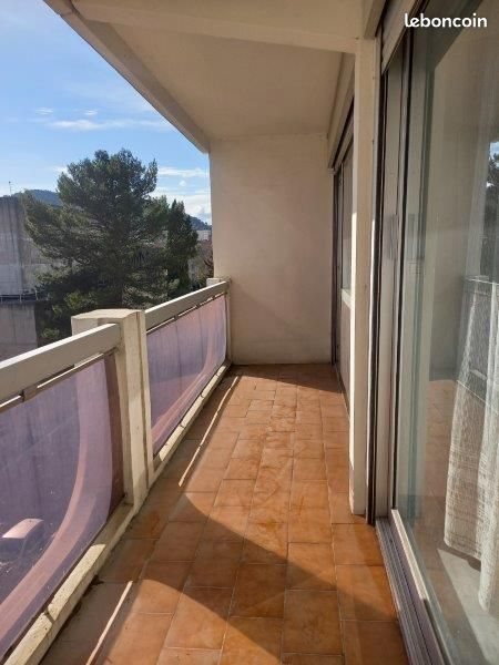 Appartement à louer, 76m², Alès