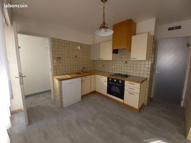 Appartement à louer, 76m², Alès