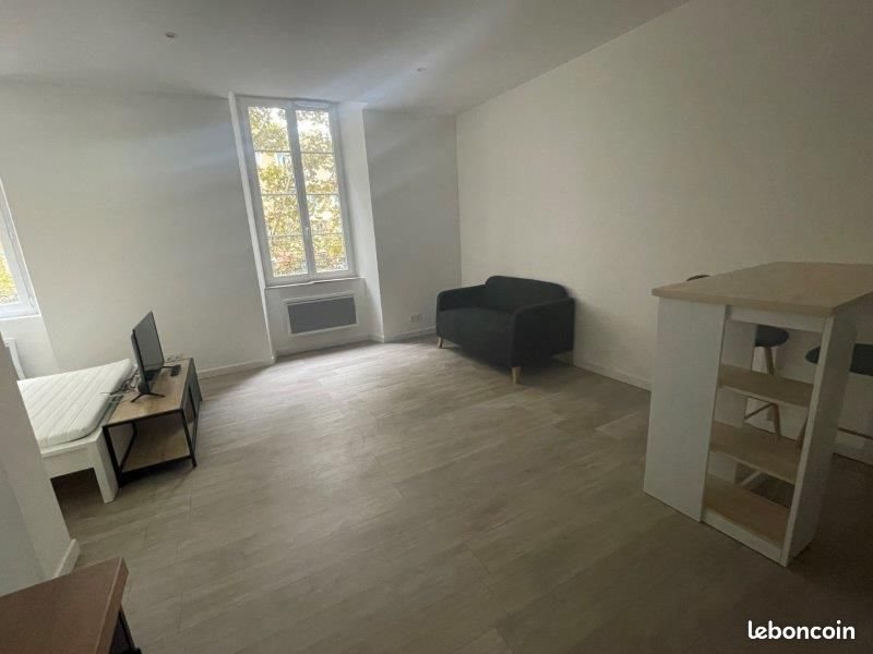 Appartement à louer, 32m², Alès