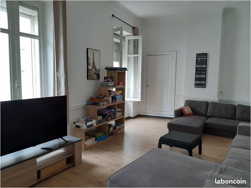 Appartement à louer, 301m², Alès