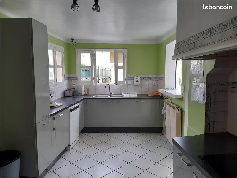 Appartement à louer, 301m², Alès
