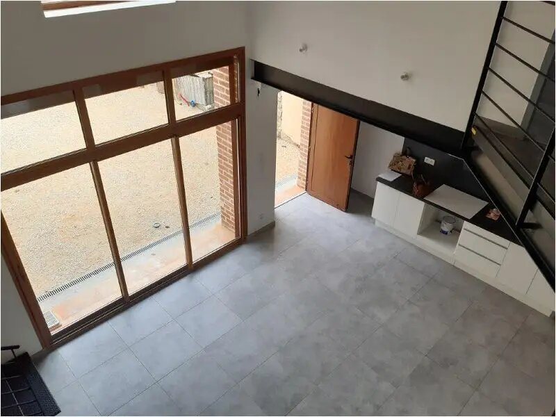 Maison à louer, 103m², Lézan