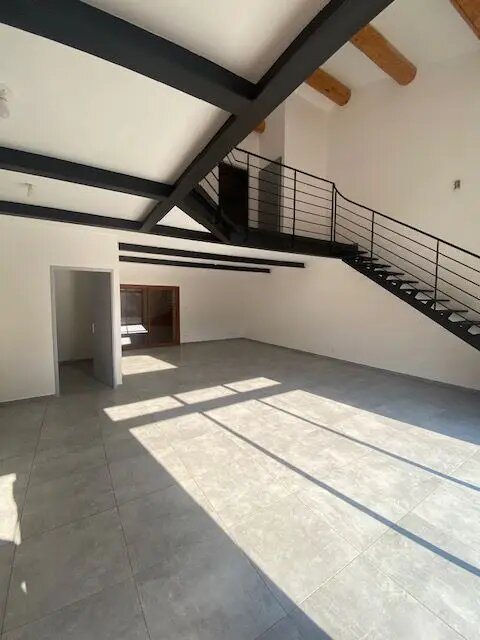 Maison à louer, 103m², Lézan