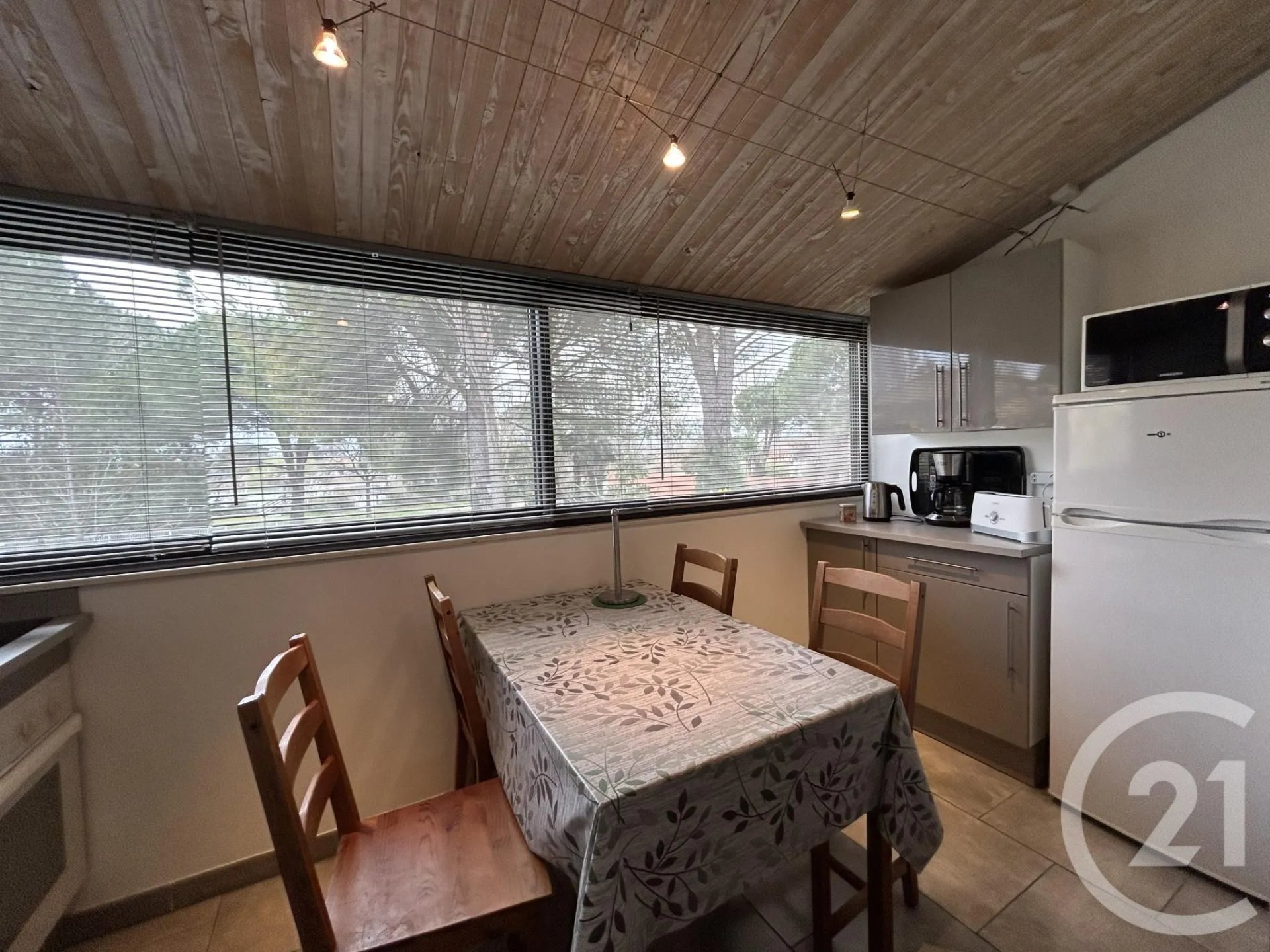 Appartement à louer, 28m², Arles