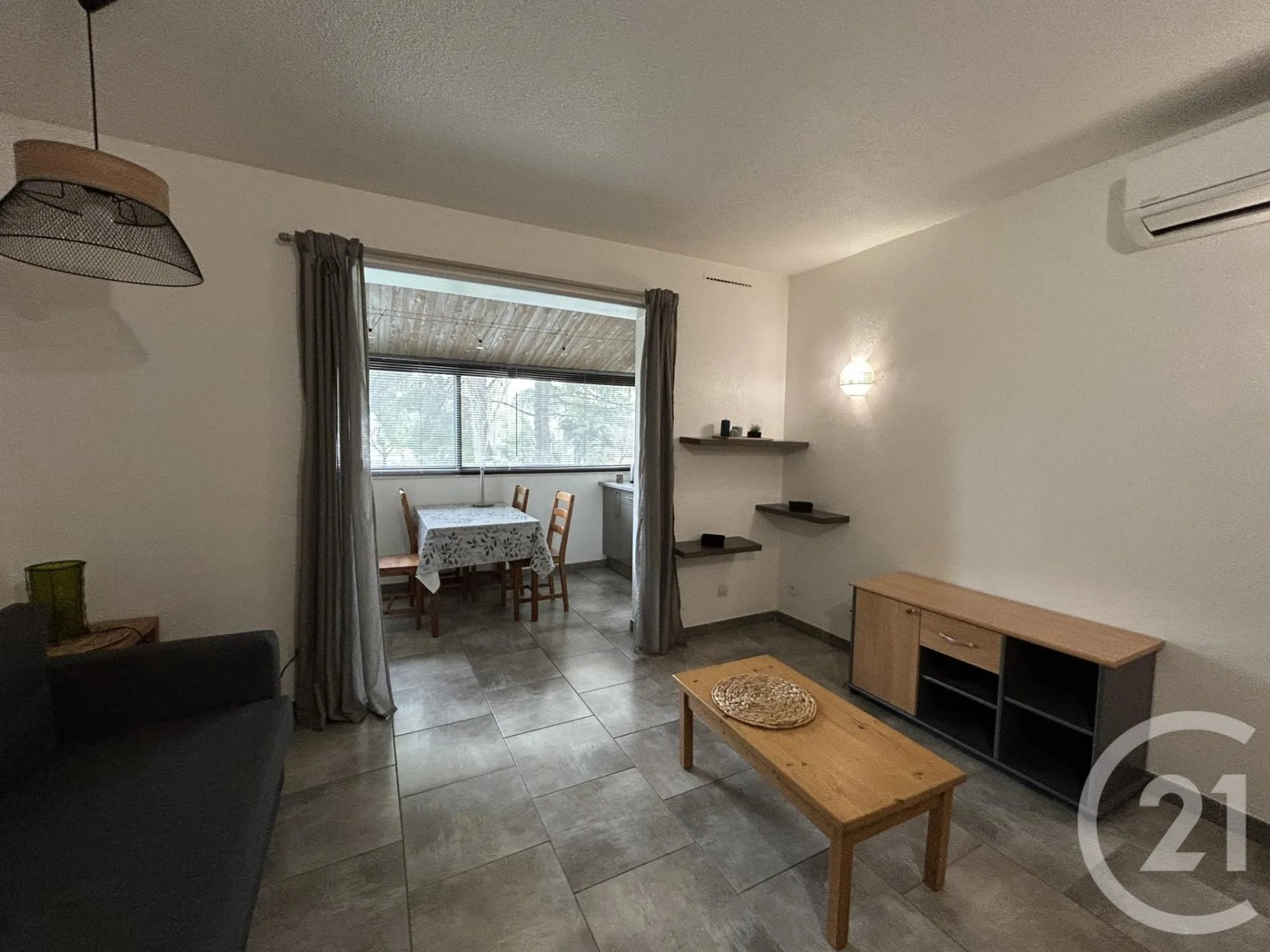 Appartement à louer, 28m², Arles