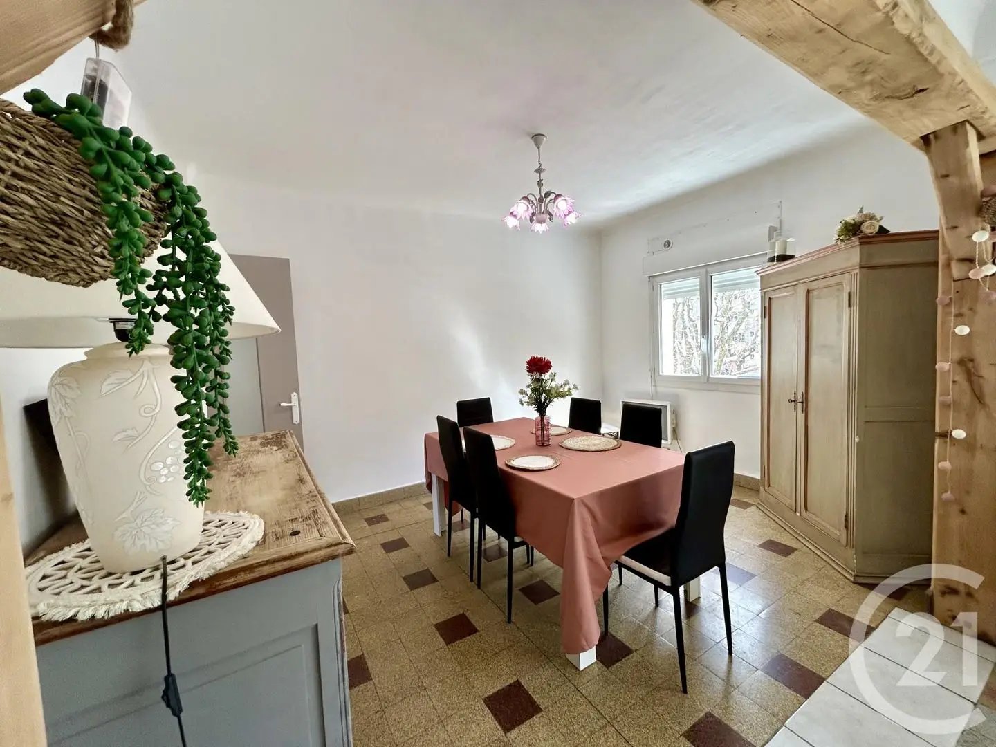 Appartement à louer, 76m², Arles
