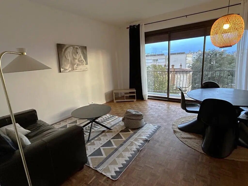 Appartement à louer, 94m², Talence