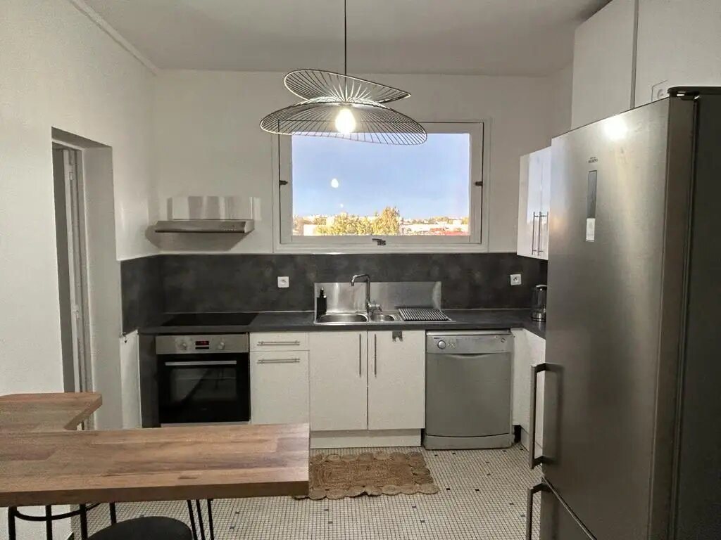 Appartement à louer, 94m², Talence