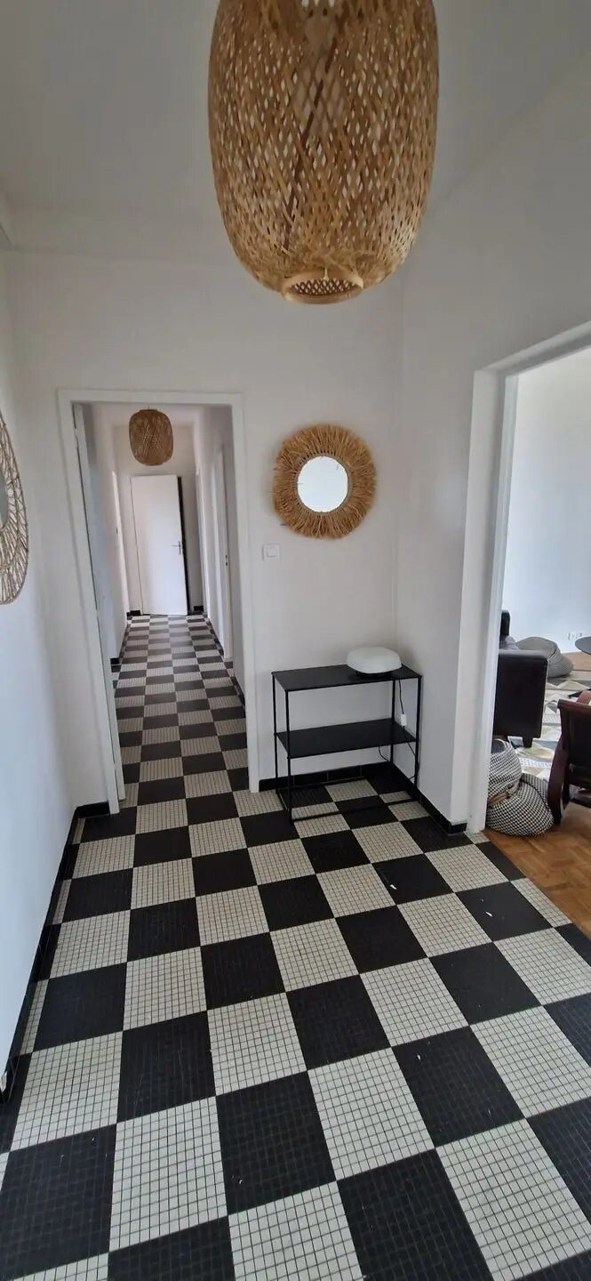 Appartement à louer, 94m², Talence