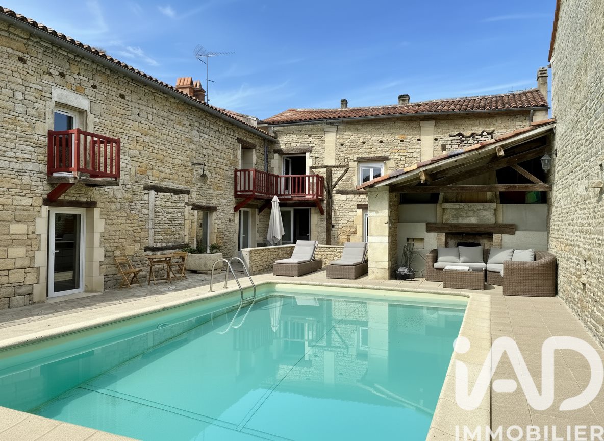Maison à vendre, 335m², Nercillac