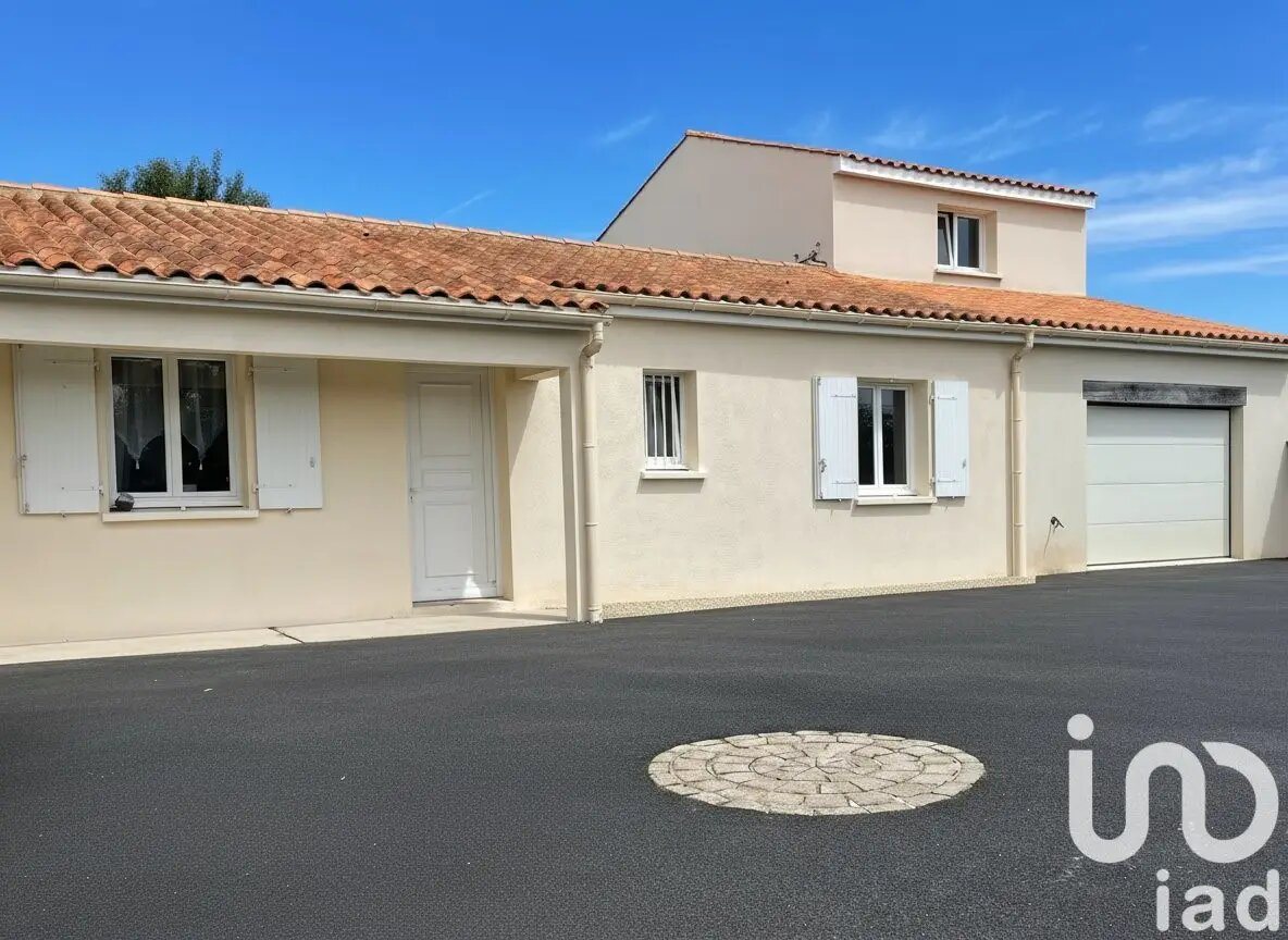 Maison à vendre, 117m², La Clisse