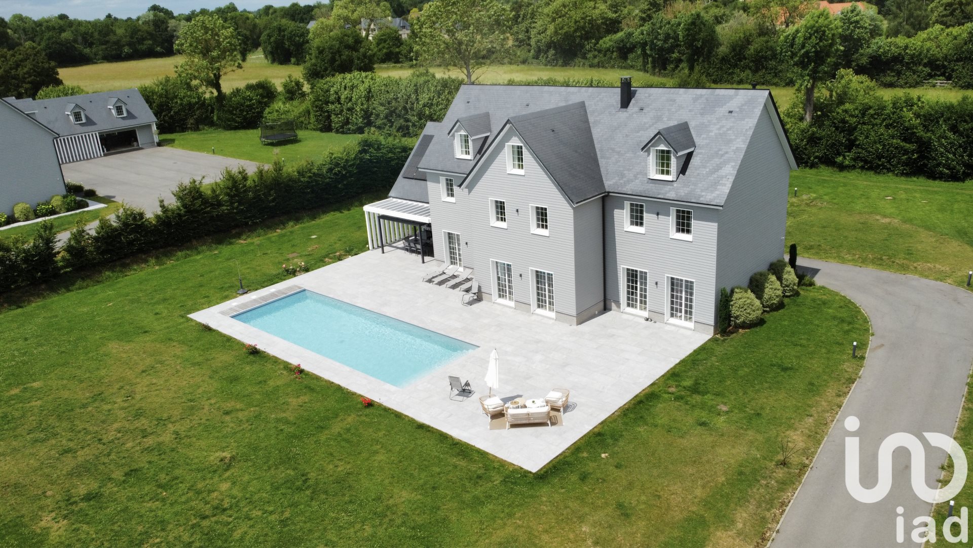 Maison à vendre, 320m², Saint-Etienne-la-Thillaye