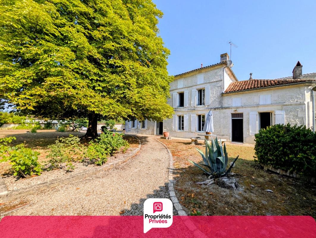 Maison à vendre, 204m², Salignac-sur-Charente