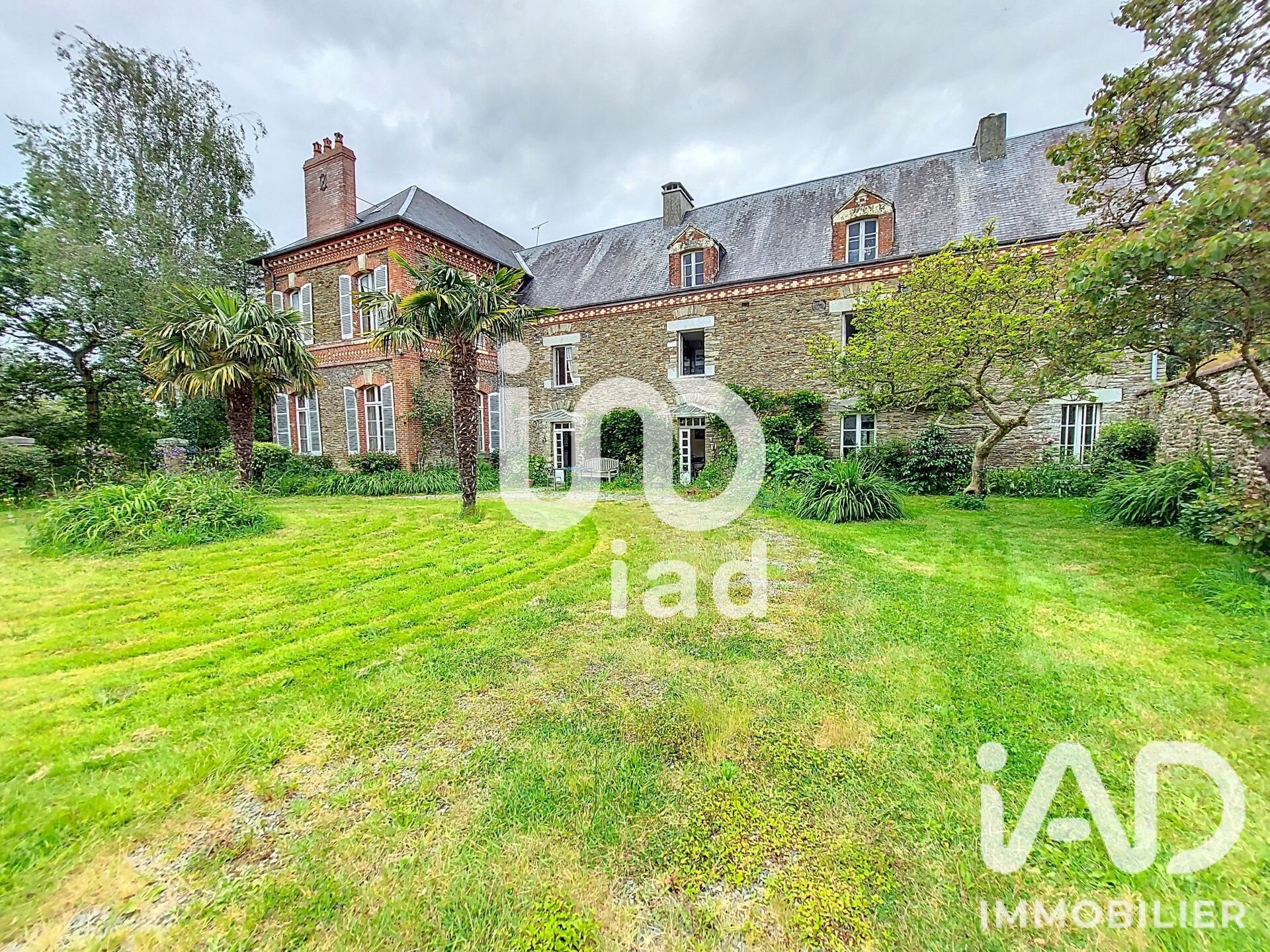 Maison à vendre, 342m², Bourgvallées