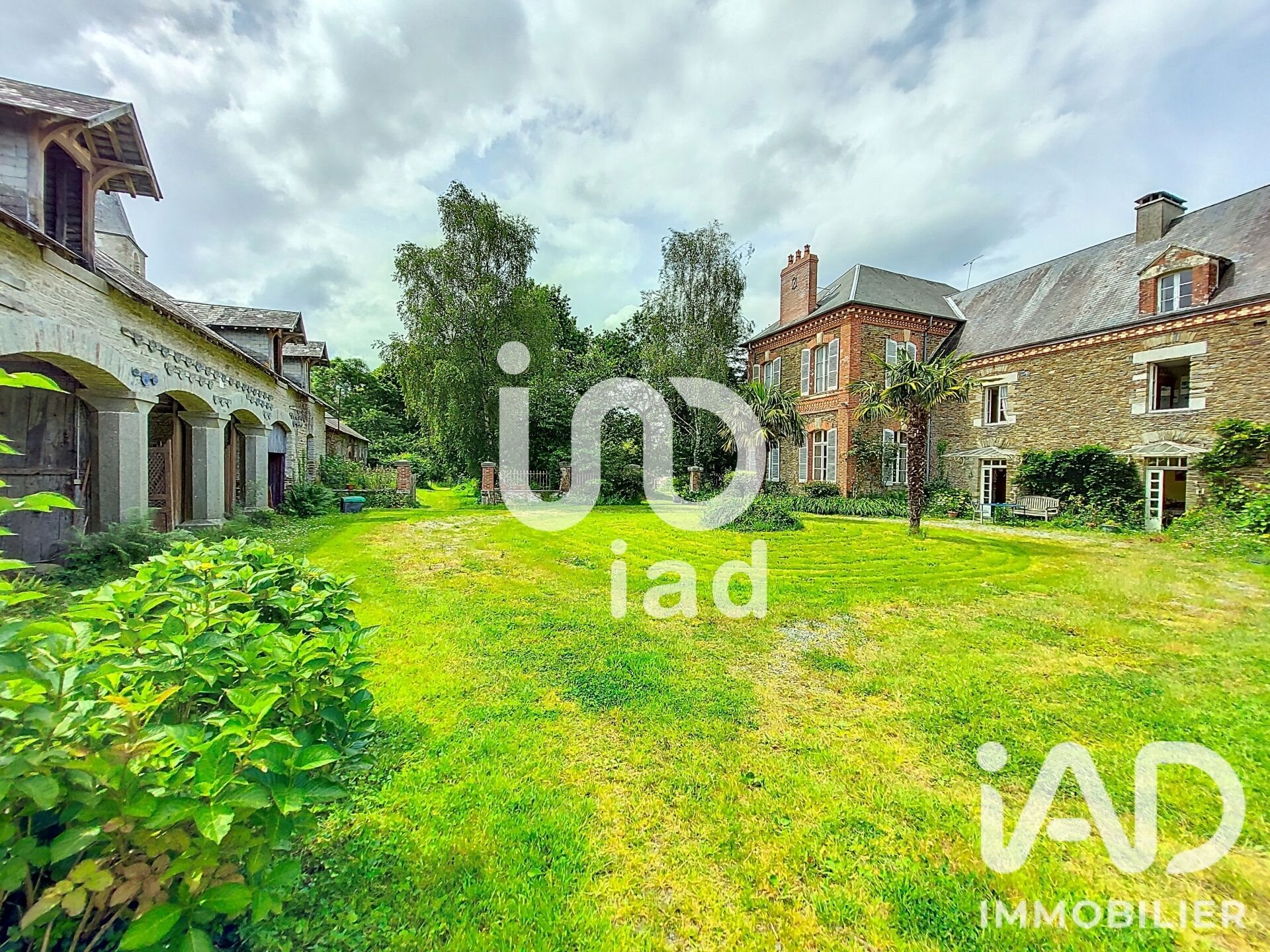 Maison à vendre, 342m², Bourgvallées